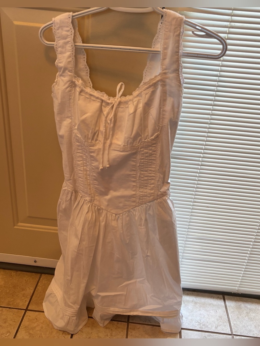 Women’s White Cotton Tie-Front Sundress